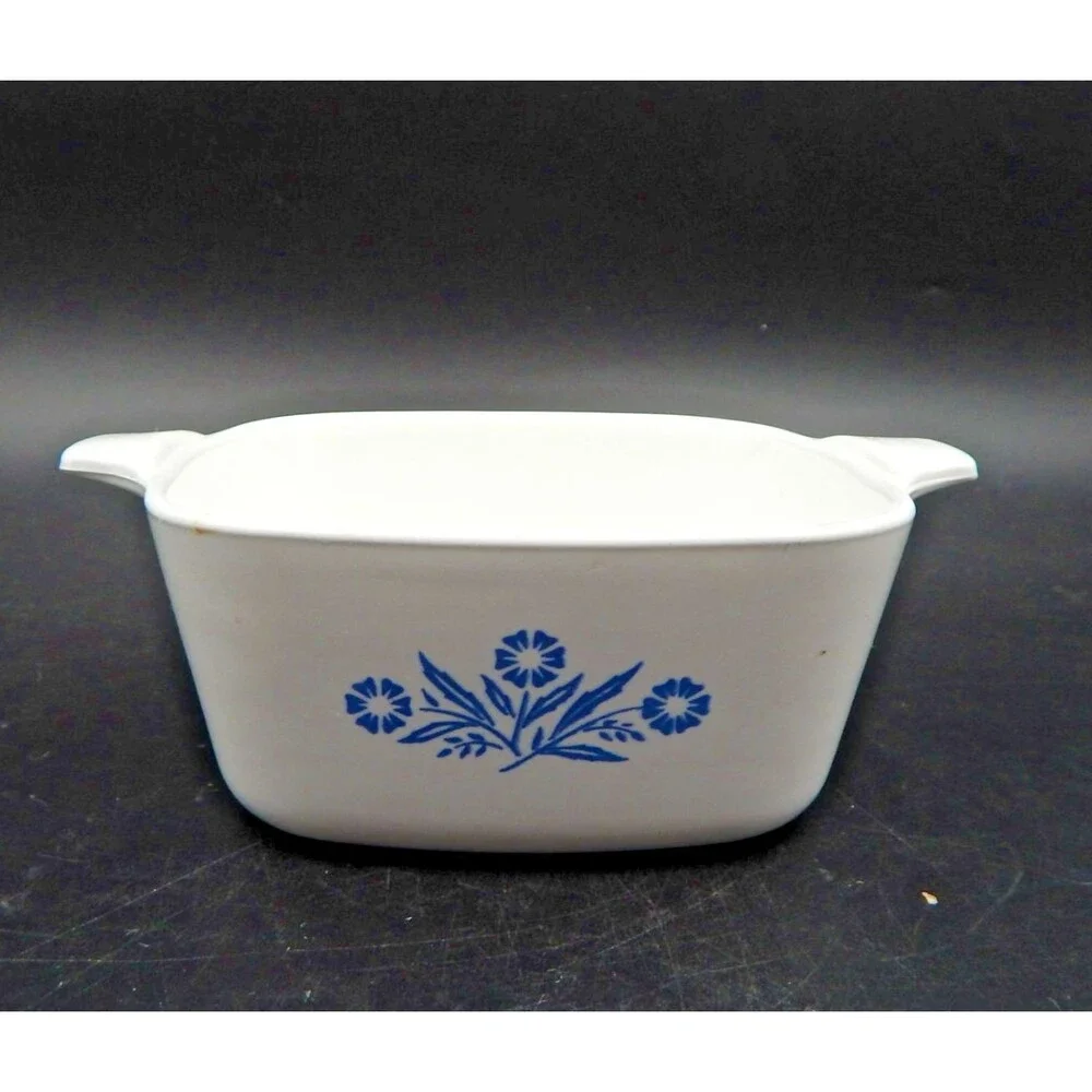 Vintage Corning Ware Blue Cornflower P-43-B Casserole Dish 22 Oz Storage Lid